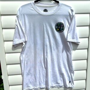 Maui and sons men’s LG T-shirt designed in CA